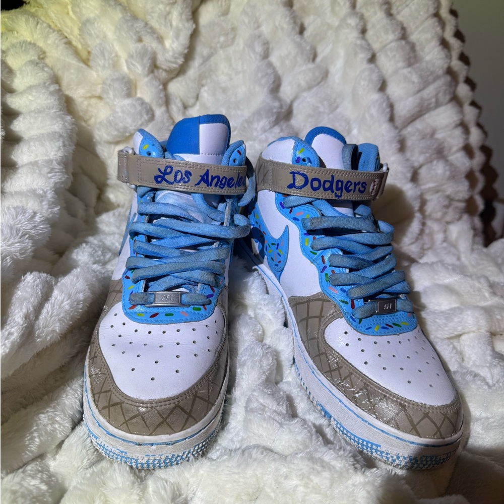 Los Angeles Dodgers Themed Sneakers